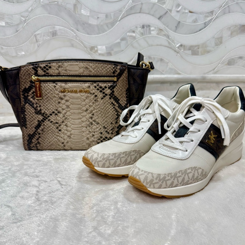 Matching set worn twice Michael Kors White, Brown and Black Sneakers & Crossbody